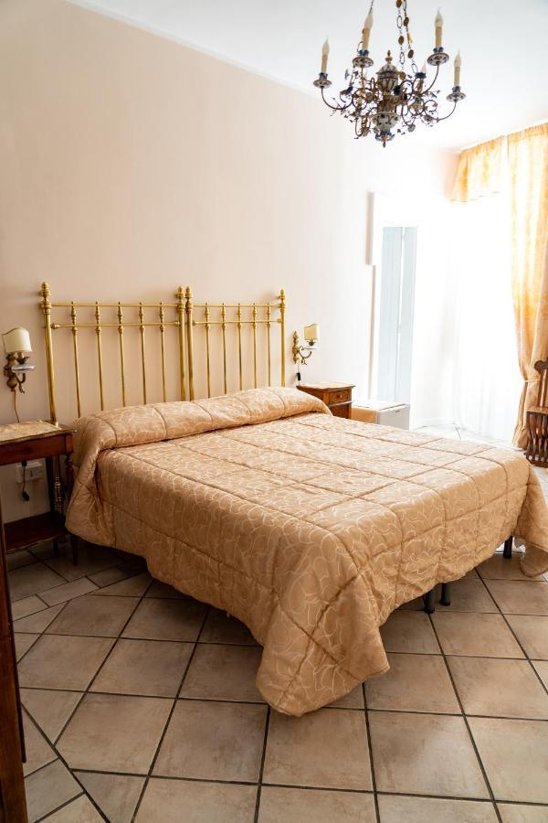 Real Borbone Bed & Breakfast Caserta Ngoại thất bức ảnh